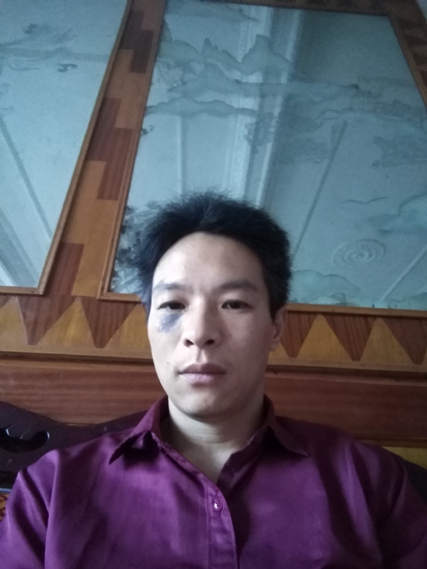 风中落叶的第一张照片--南宁相亲服务中心