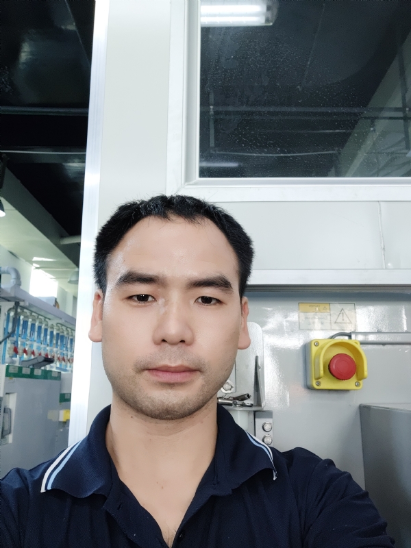 黄伟的第一张照片--南宁相亲服务中心