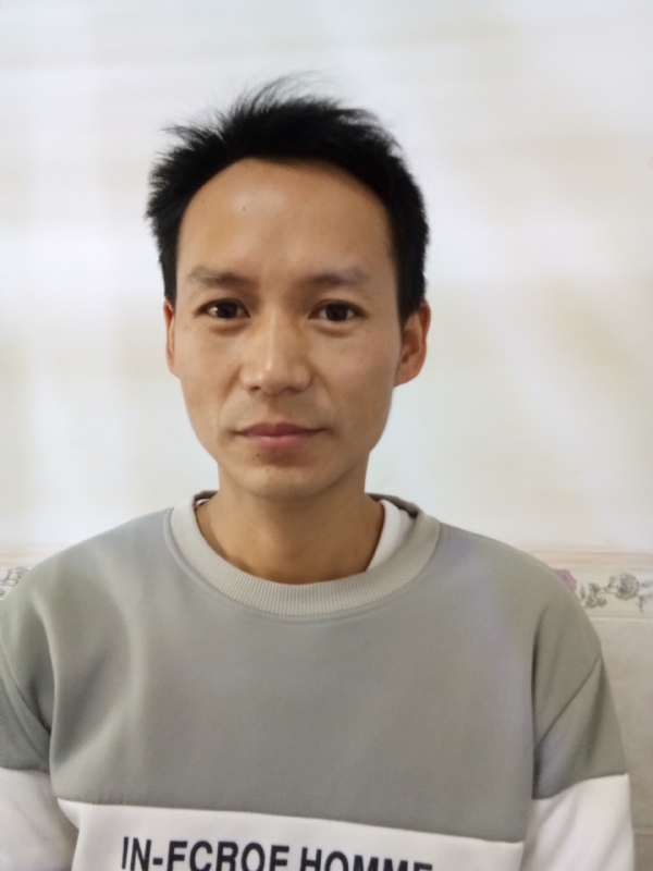 单亲爸爸的第一张照片--南宁相亲服务中心