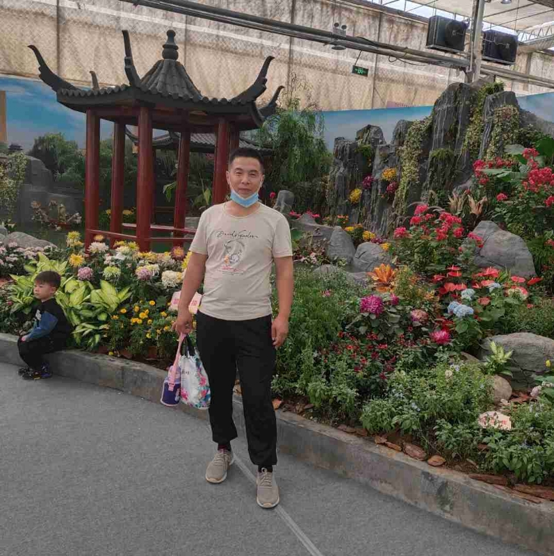 受伤的痴情男的第一张照片--南宁相亲服务中心