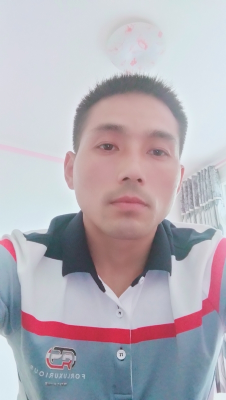 染红尘世的第一张照片--南宁相亲服务中心