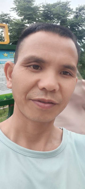 找个相爱的人结婚的第一张照片--南宁相亲服务中心