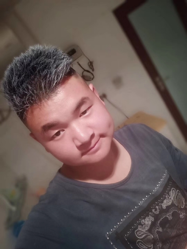 李子木的第二张照片--南宁相亲服务中心