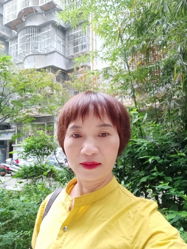 小瓶子的第二张照片--南宁相亲服务中心