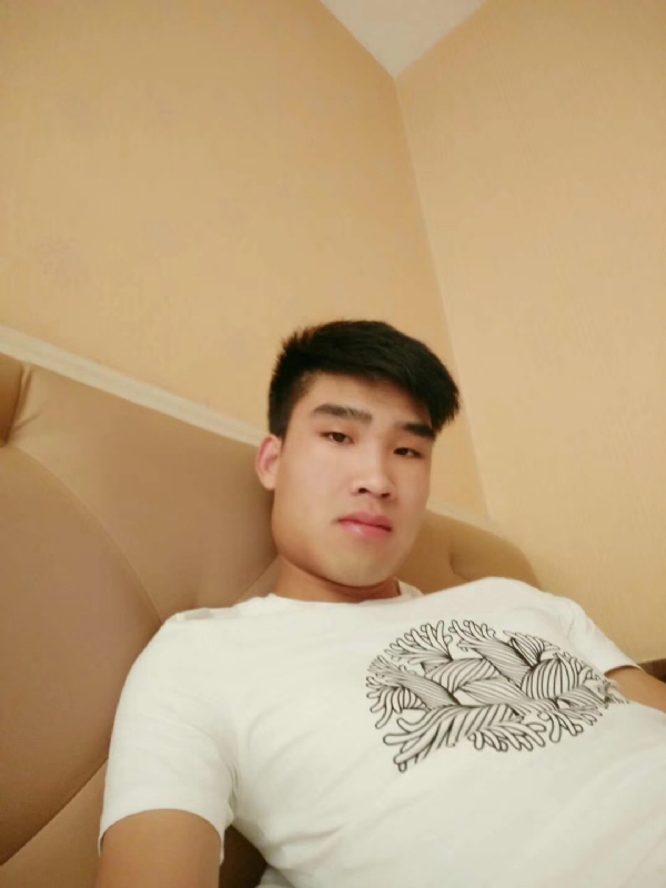 谁不曾孤单上路的第二张照片--南宁相亲服务中心