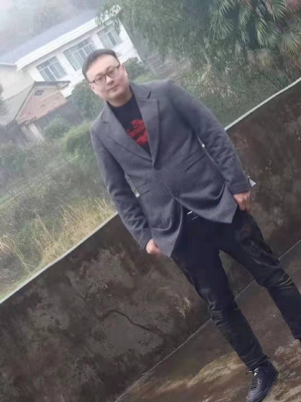 冰城的第二张照片--南宁相亲服务中心