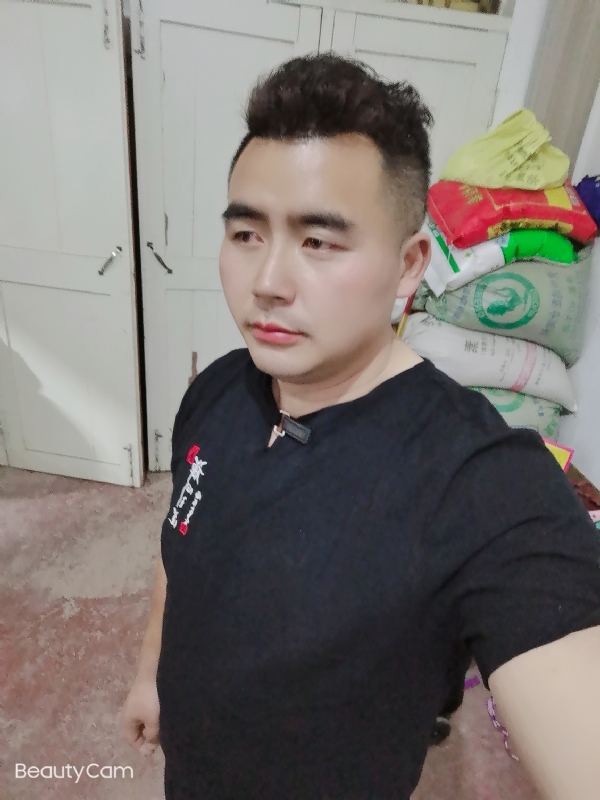 阿杰的第一张照片--南宁相亲服务中心