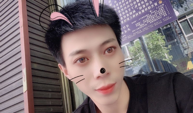 酒伴你的第一张照片--南宁相亲服务中心