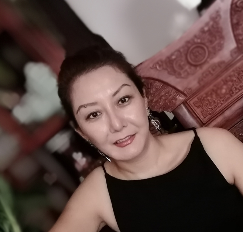 1975珠砂痣的第三张照片--南宁相亲服务中心