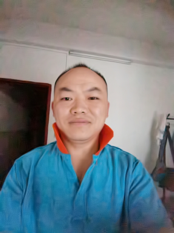 与子携老的第四张照片--南宁相亲服务中心