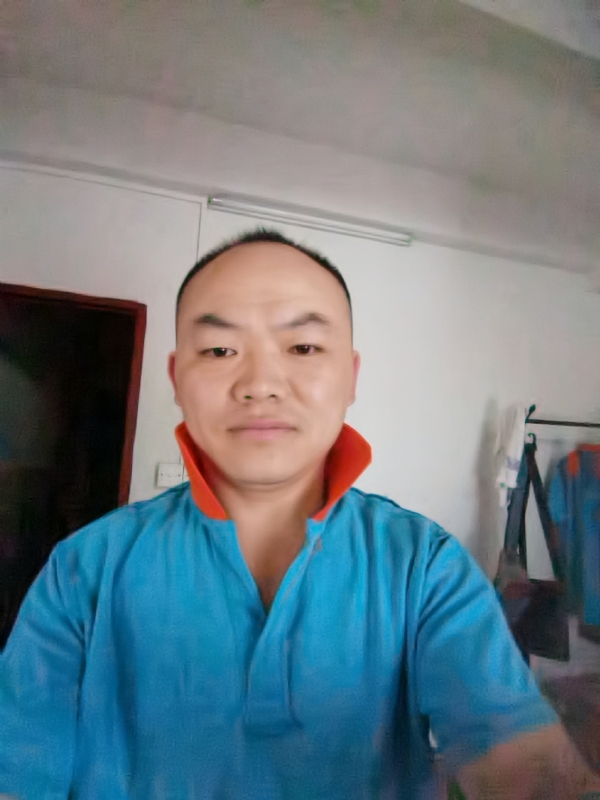 与子携老的第五张照片--南宁相亲服务中心