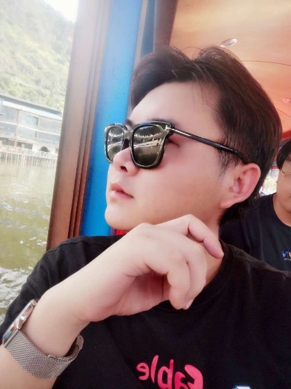 曲生的第三张照片--南宁相亲服务中心