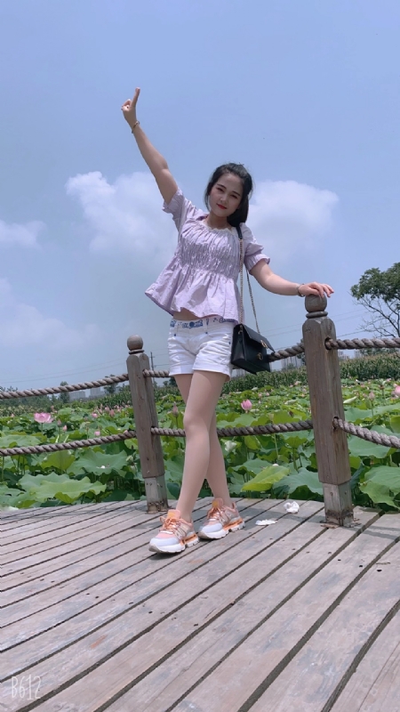 秋水伊人的第三张照片--南宁相亲服务中心