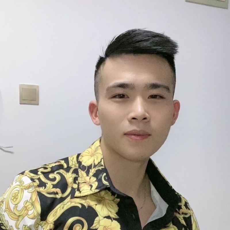 迷彩冲锋衣的第一张照片--南宁相亲服务中心