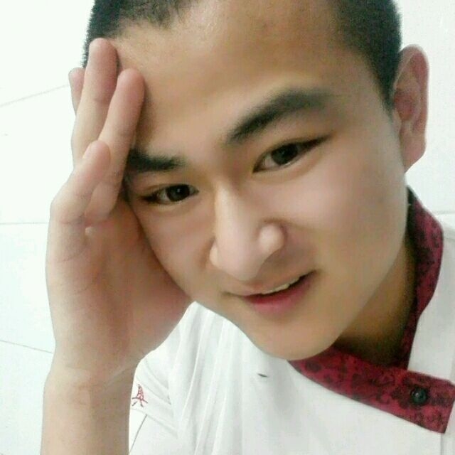 人潮拥挤的第一张照片--南宁相亲服务中心