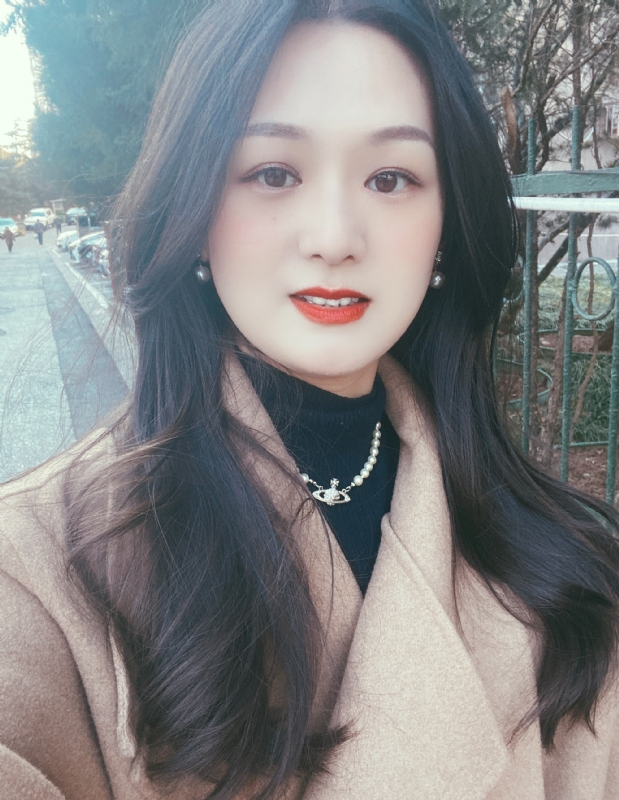 盧盈穎的第一张照片--南宁相亲服务中心