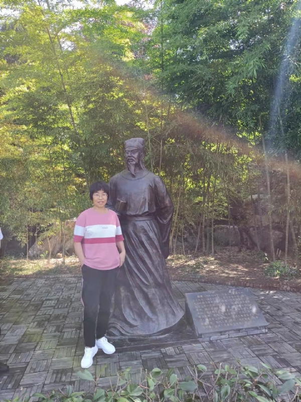 秋天的菊花的第一张照片--南宁相亲服务中心