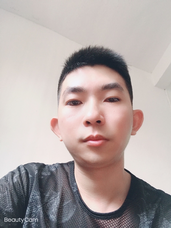 诚恳的第一张照片--南宁相亲服务中心