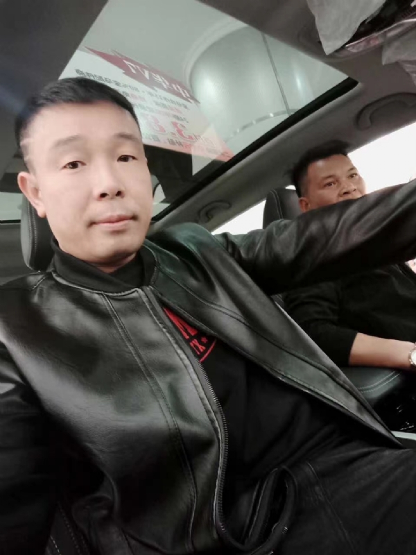 醉红尘的第一张照片--南宁相亲服务中心