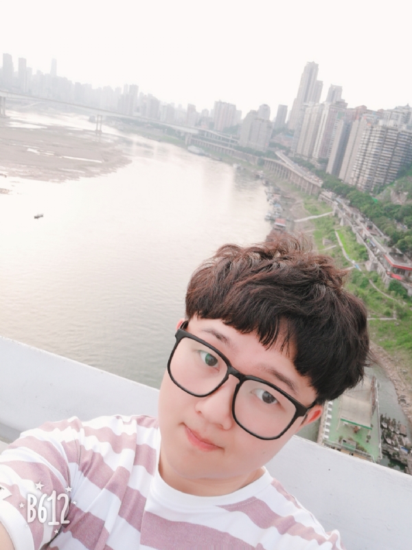 白夜行中人的第二张照片--南宁相亲服务中心