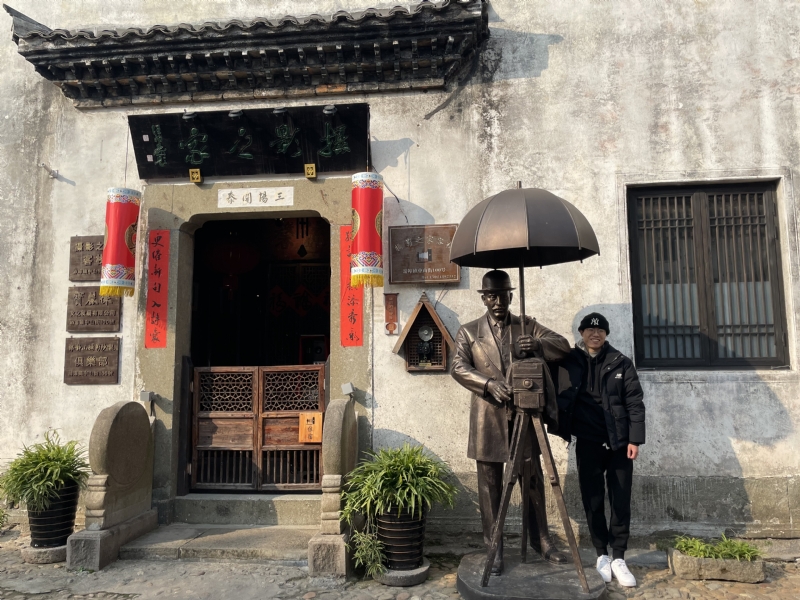 喝可乐的猫的第一张照片--南宁相亲服务中心