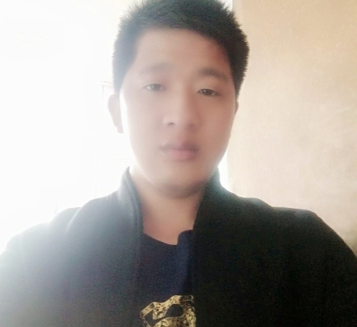 形影不离的第一张照片--南宁相亲服务中心