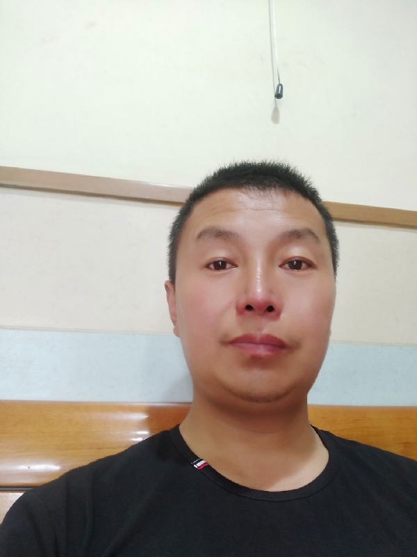 快乐的小鱼儿的第一张照片--南宁相亲服务中心