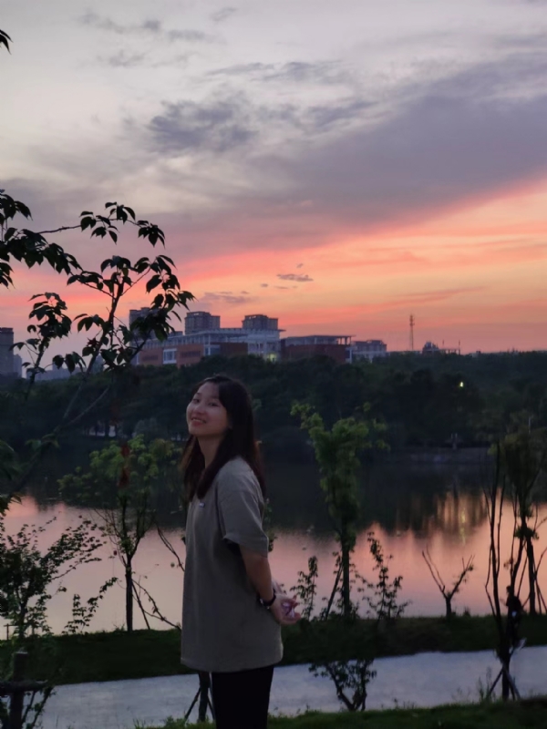 大白猫twx的第一张照片--南宁相亲服务中心