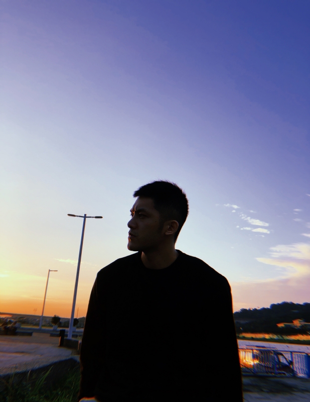 只抽半根煙的第二张照片--南宁相亲服务中心