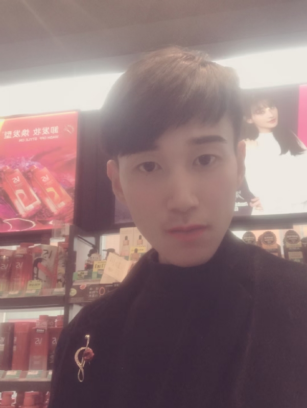 唯美的爱情故事的第一张照片--南宁相亲服务中心