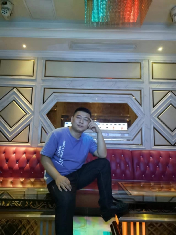 黄生的第四张照片--南宁相亲服务中心