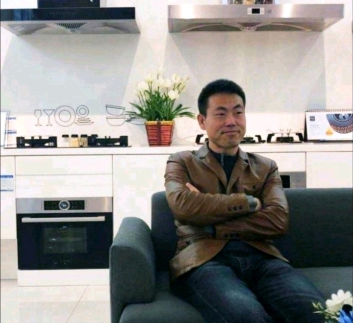 奋斗的执着的第一张照片--南宁相亲服务中心