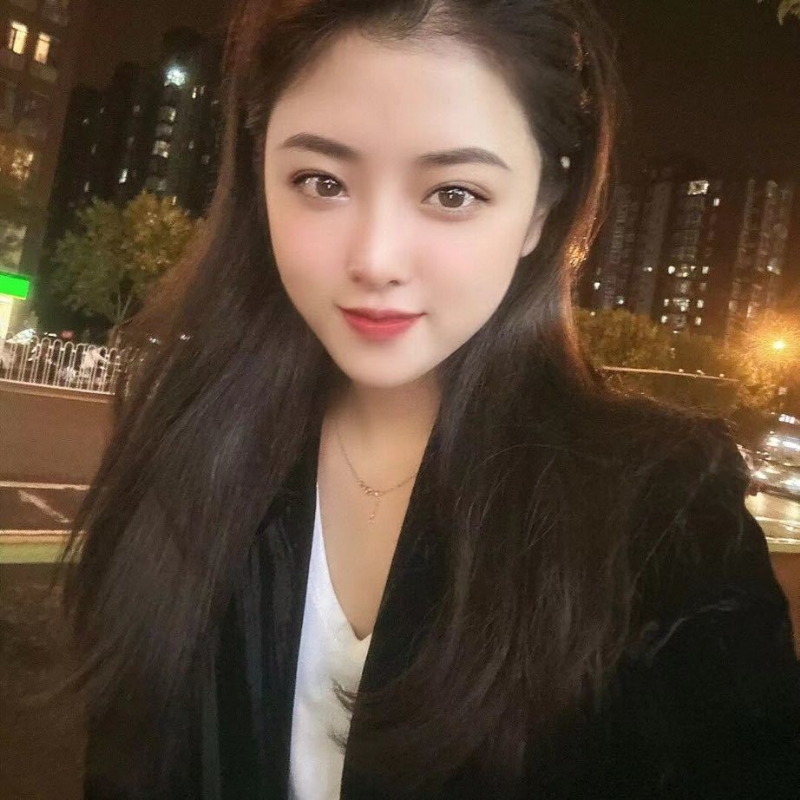 爱笑的微微的第一张照片--南宁相亲服务中心