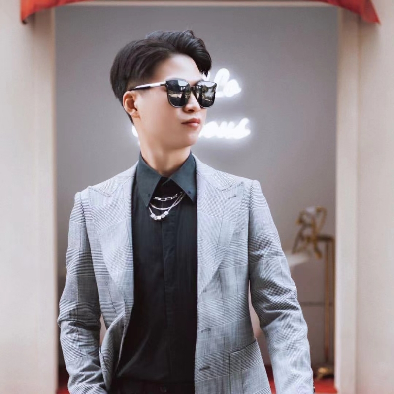 苟逸飞48的第一张照片--南宁相亲服务中心