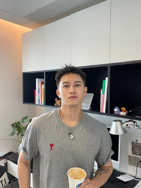 月光之下的第二张照片--南宁相亲服务中心