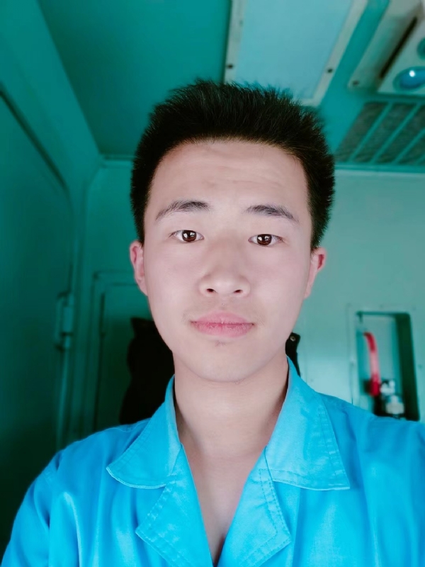 生而为人的第三张照片--南宁相亲服务中心