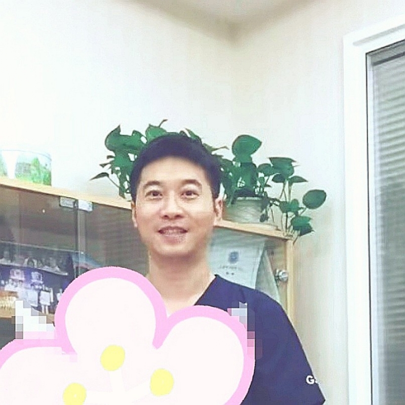 大手牵小手的第二张照片--南宁相亲服务中心