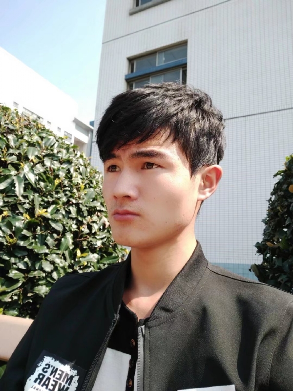 阳光男孩的第四张照片--南宁相亲服务中心