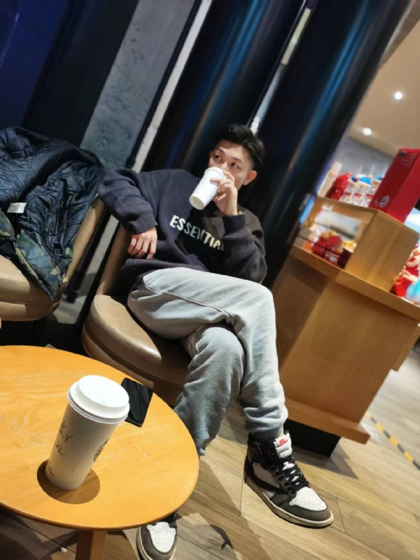 LAZY的第一张照片--南宁相亲服务中心