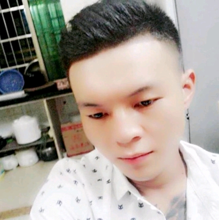 子龙的第一张照片--南宁相亲服务中心