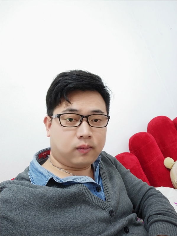 何必在亿的第一张照片--南宁相亲服务中心