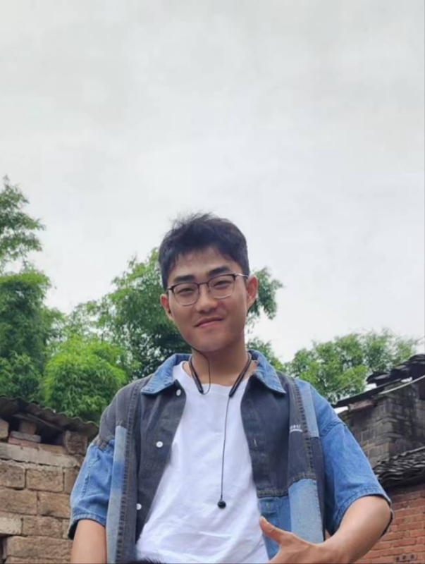 越努力越幸运的第一张照片--南宁相亲服务中心