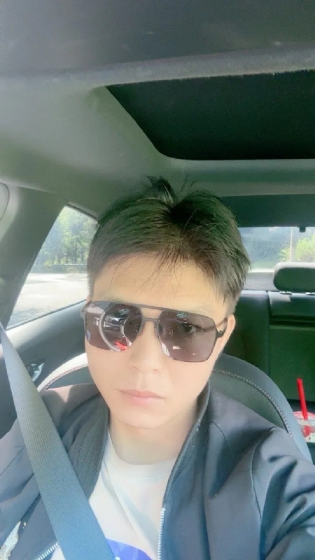 怀念的第一张照片--南宁相亲服务中心