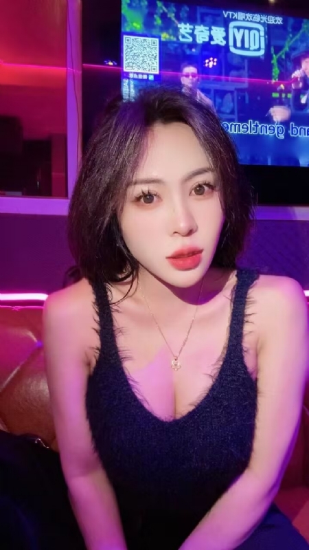 素素可月的第一张照片--南宁相亲服务中心