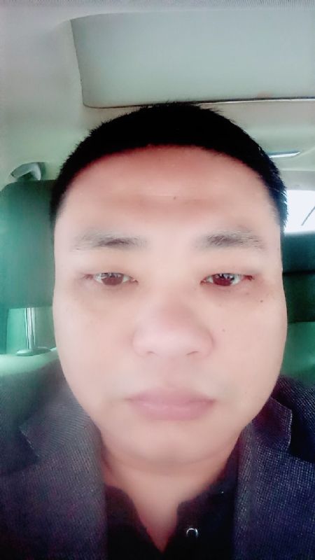 向日葵的第一张照片--南宁相亲服务中心