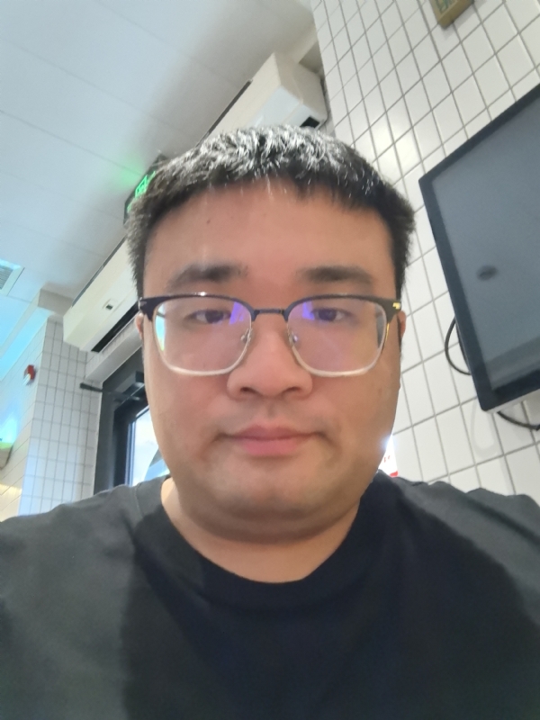 君临天下的第三张照片--南宁相亲服务中心