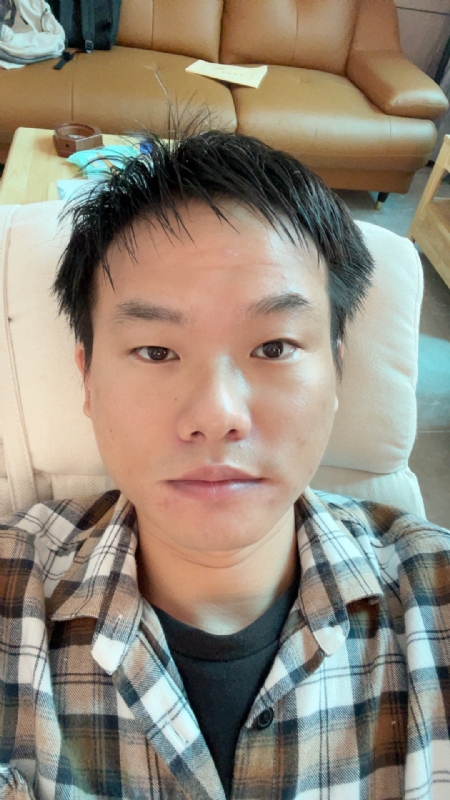 向日葵的第一张照片--南宁相亲服务中心