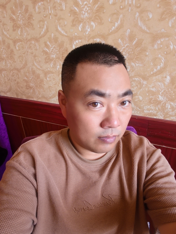 擦亮眼睛向前看的第二张照片--南宁相亲服务中心