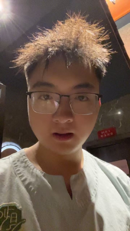 成熟稳重的男士的第一张照片--南宁相亲服务中心