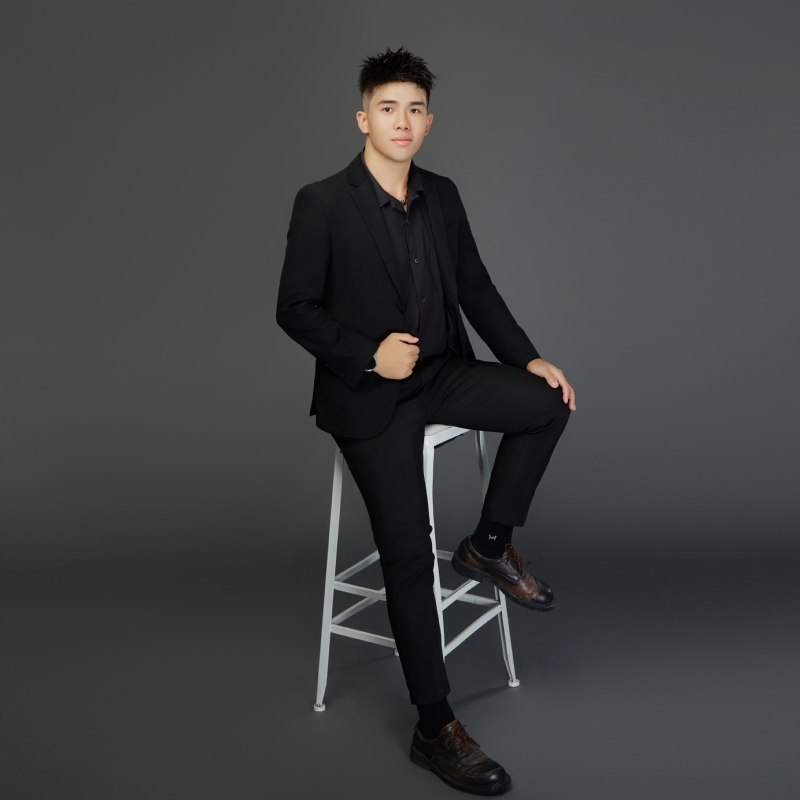 阿龙设计师的第五张照片--南宁相亲服务中心